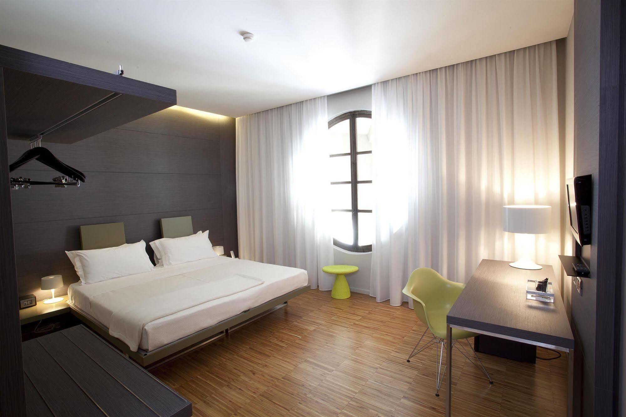 Alter Hotel Barge Esterno foto